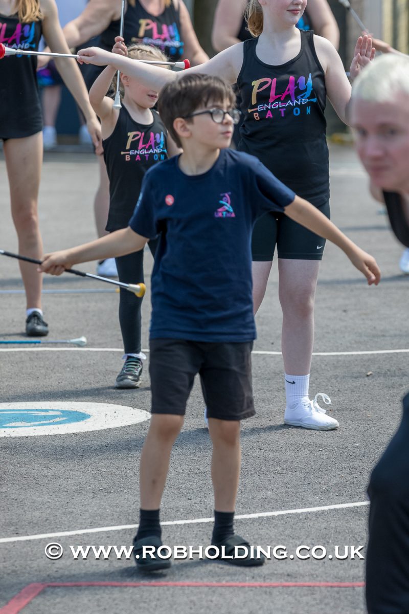 Play Baton – Outside – Everyone