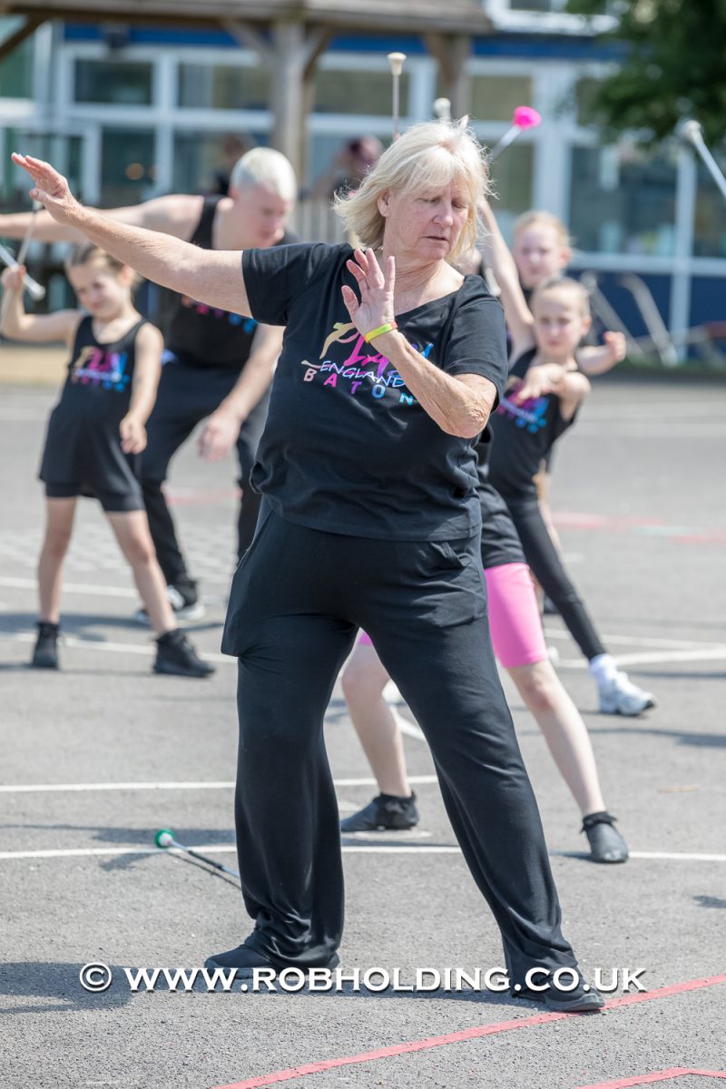 Play Baton – Outside – Everyone