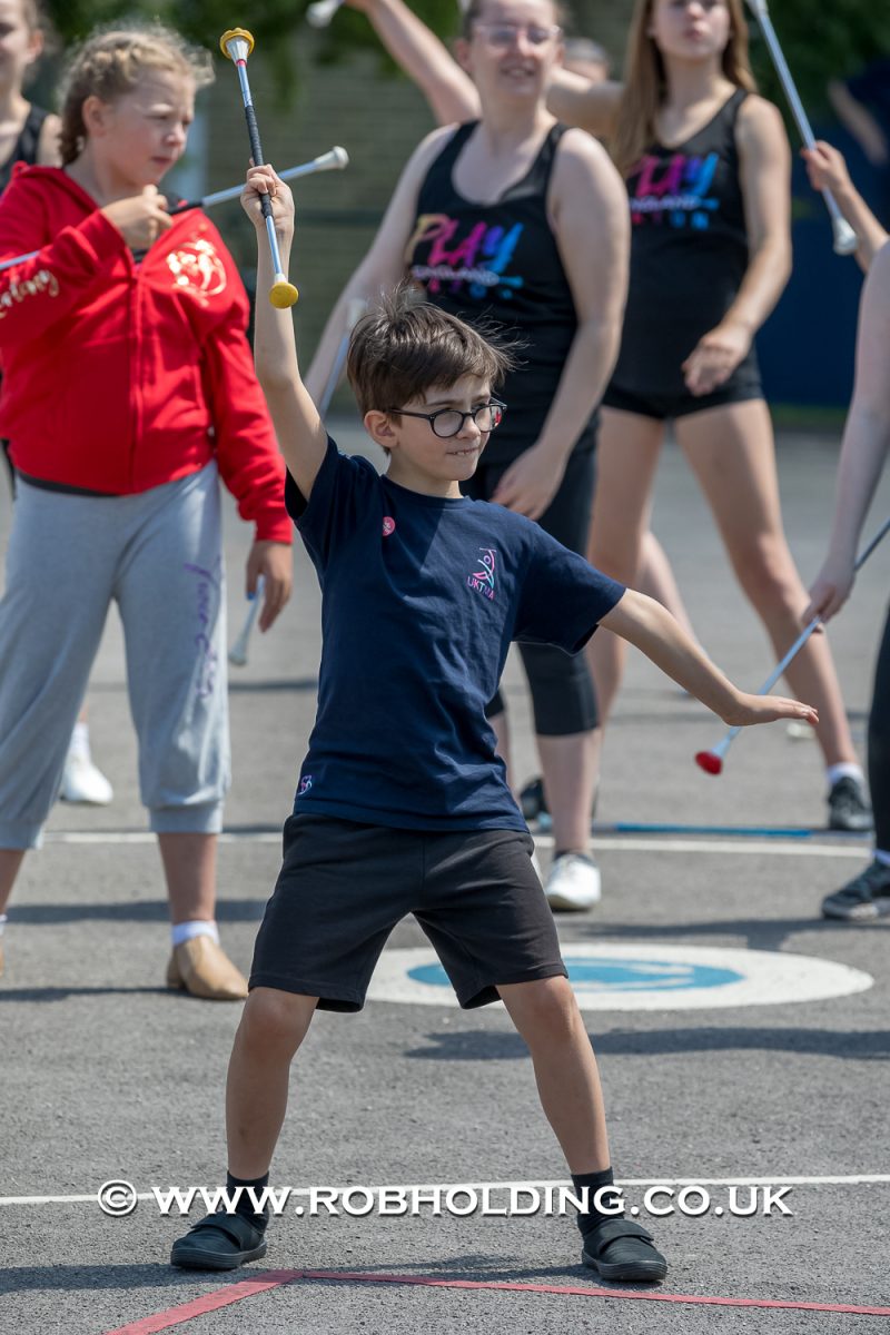 Play Baton – Outside – Everyone