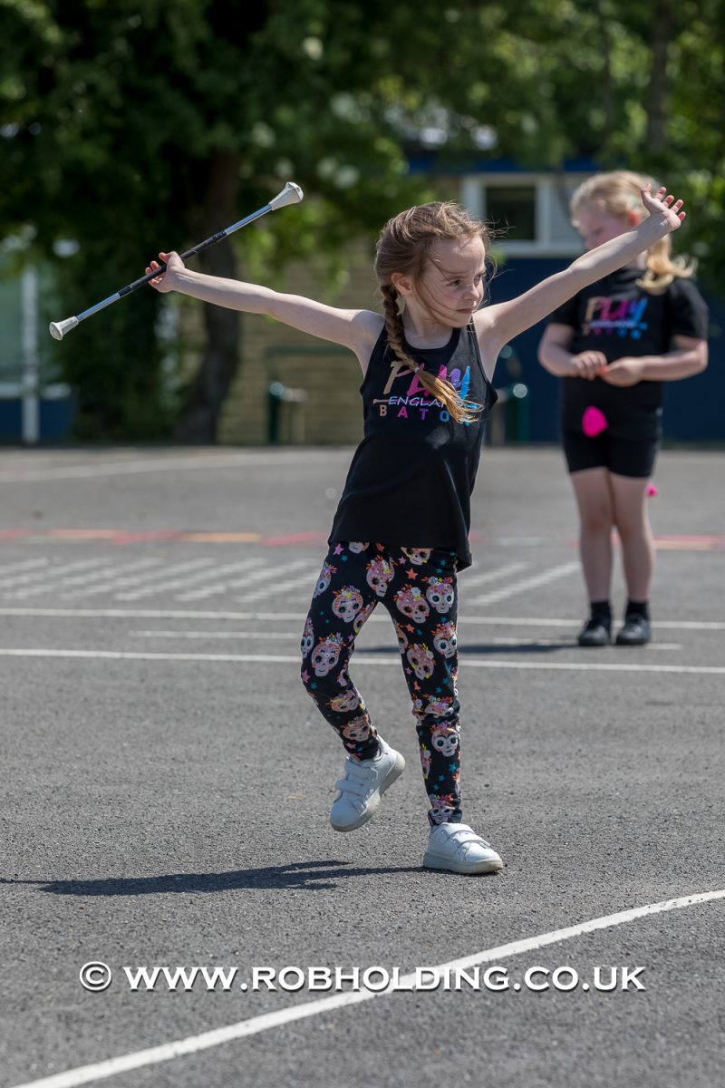 Play Baton – Outside – Everyone