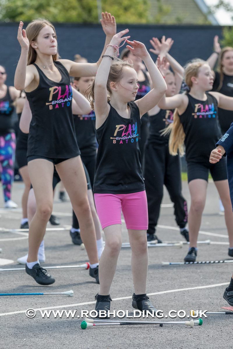 Play Baton – Outside – Everyone