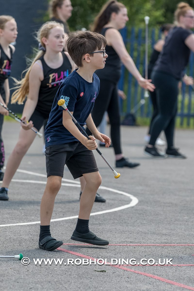 Play Baton – Outside – Everyone