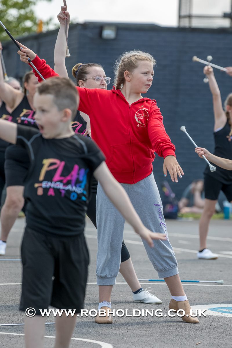 Play Baton – Outside – Everyone