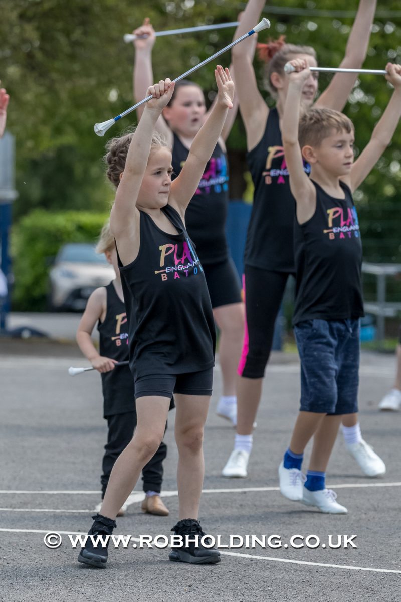 Play Baton – Outside – Everyone