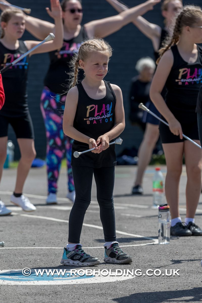 Play Baton – Outside – Everyone