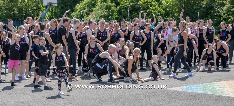 Play Baton – Outside – Everyone